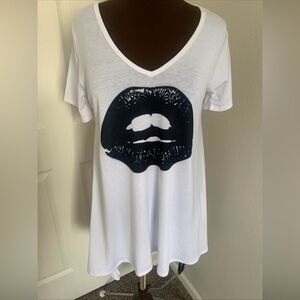 Go Couture White V-Neck T-Shirt XLG